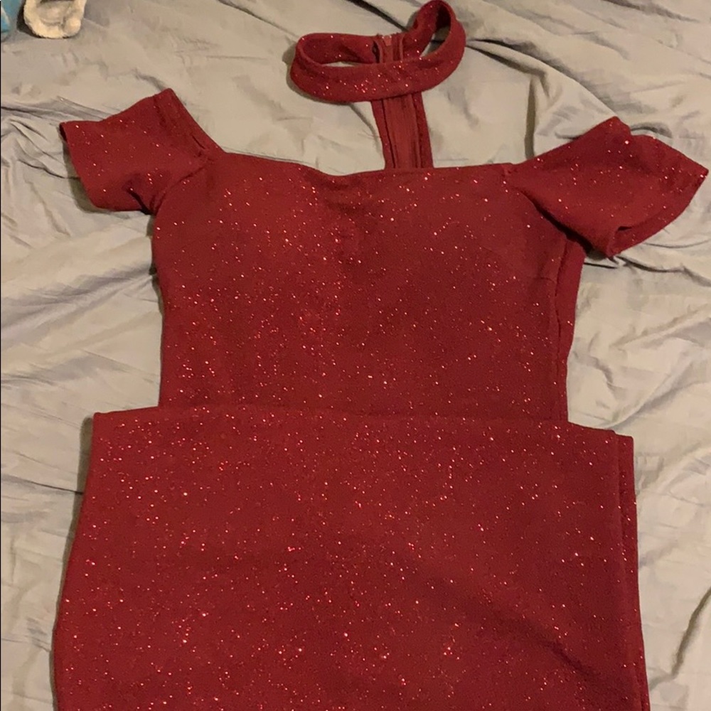 Sparkly maroon off the shoulder w/ choker  dress
